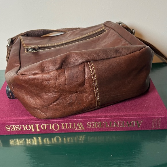 Jack Georges Brown Genuine Leather Voyager Horseshoe Crossbody Bag - Picture 6 of 14